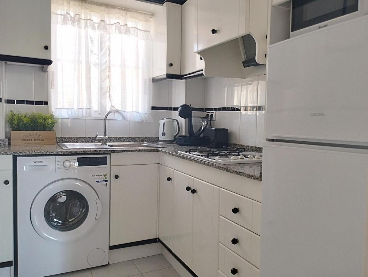Torrevista Three Bedroom Apartment, Two Swimming Pools And Garage Apartment *