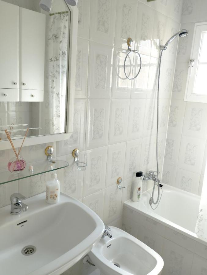 Torrevista Three Bedroom Apartment, Two Swimming Pools And Garage Apartment Torrevieja